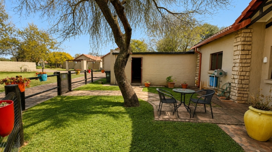2 Bedroom Property for Sale in The Coves North West